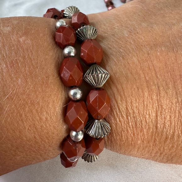 Vintage pink tones and rust tones stretch bead bracelets - Picture 3 of 4
